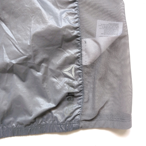 🚫DONATED🚫 Reebok Playdry Grey Lightweight Training Jacket with Hood - Picture 5 of 7